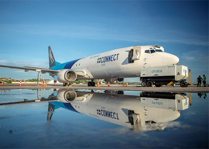 公司生產(chǎn)車間-忙碌中的員工