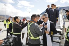 空運價格-巴西航空工業“大鯊魚”新機型成功飛